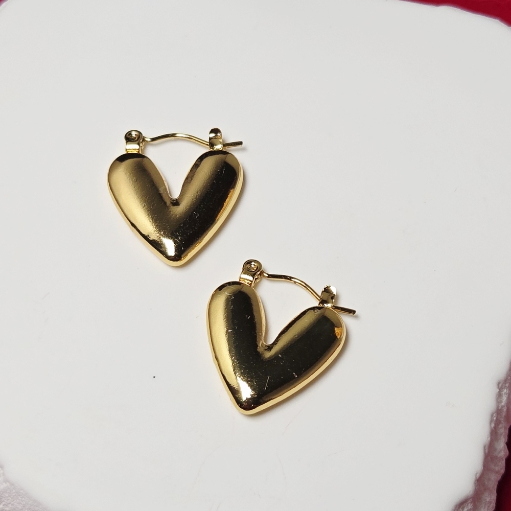 Gold Puffy Heart Hoop Earrings Stainless Steel Huggie Dainty It Girl Minimalist - Picture 2 of 5
